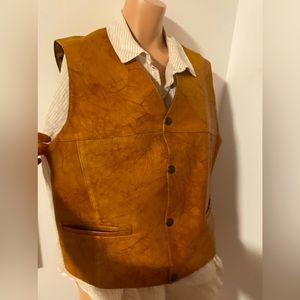 22” PTP Gorgeous vintage leather snap closure vest